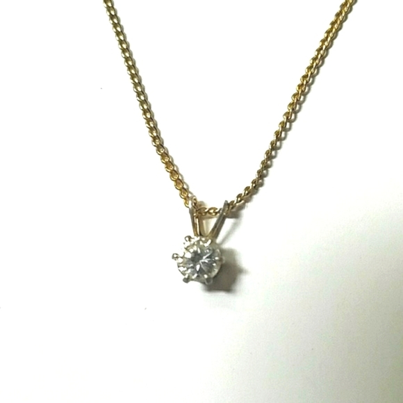 Dainty Precious Elegant Crystal Solitaire Pendant 18k Goldplated Necklace - Picture 2 of 8